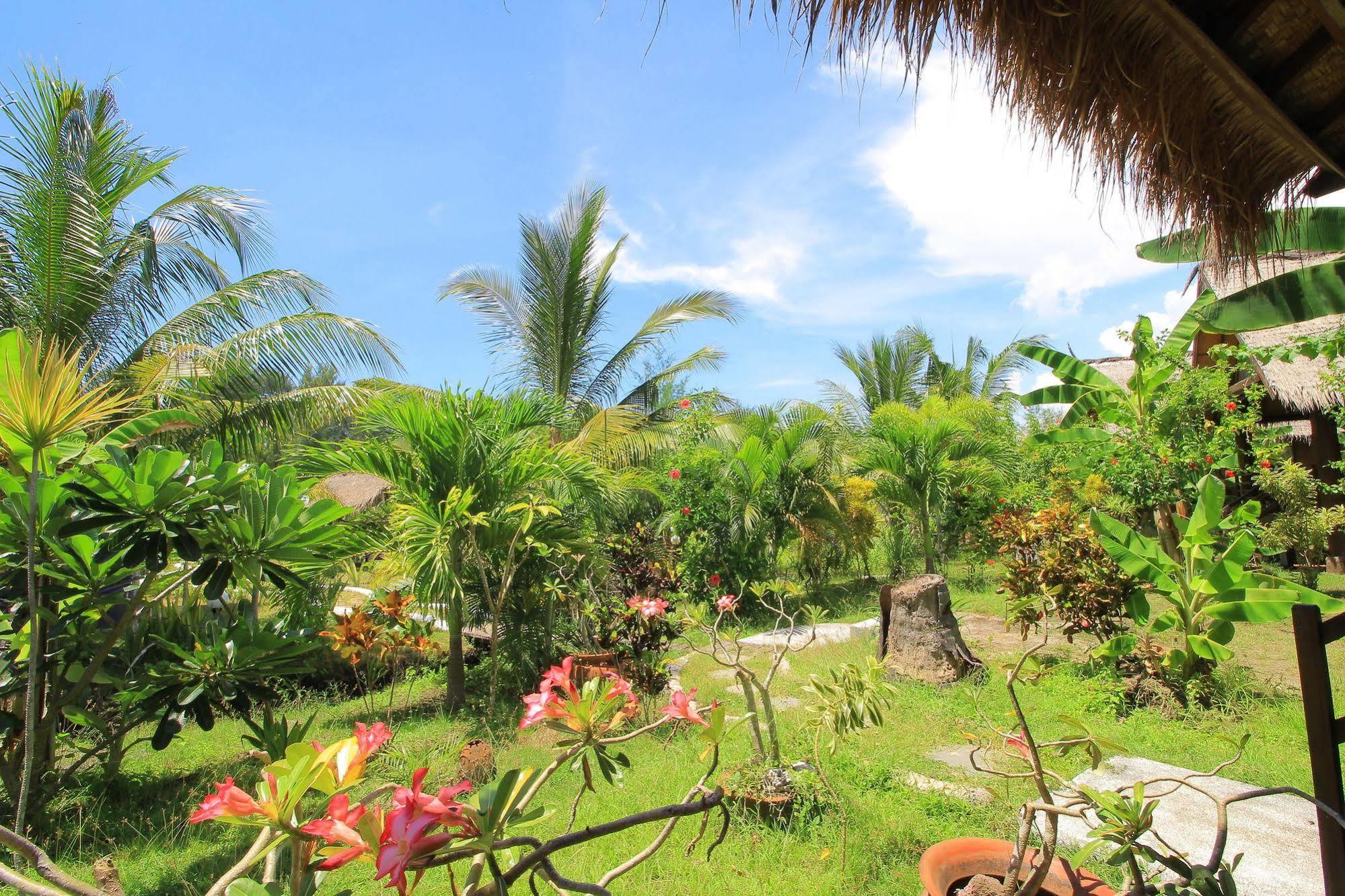 Adeng-Adeng Bungalows Gili Meno Exterior photo