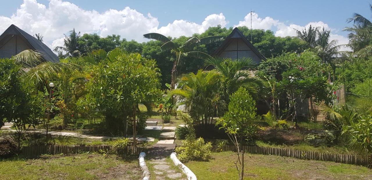 Adeng-Adeng Bungalows Gili Meno Exterior photo